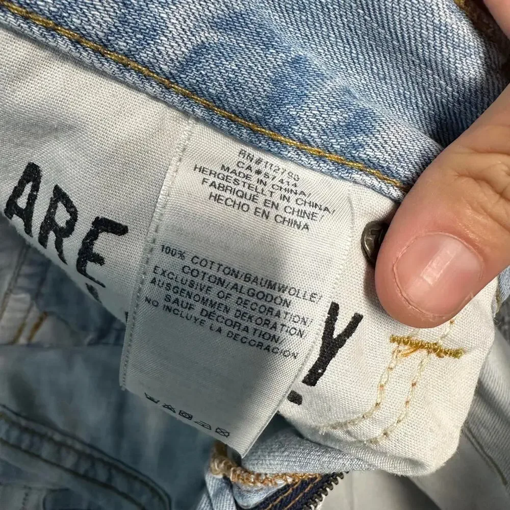 True Religion Men’s Ricky Frayed Hem Short Light Wash Jean Jorts 34